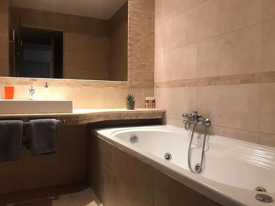 Apartmán 5 Min From Papageorgiou Free Indoor Parking Soluň